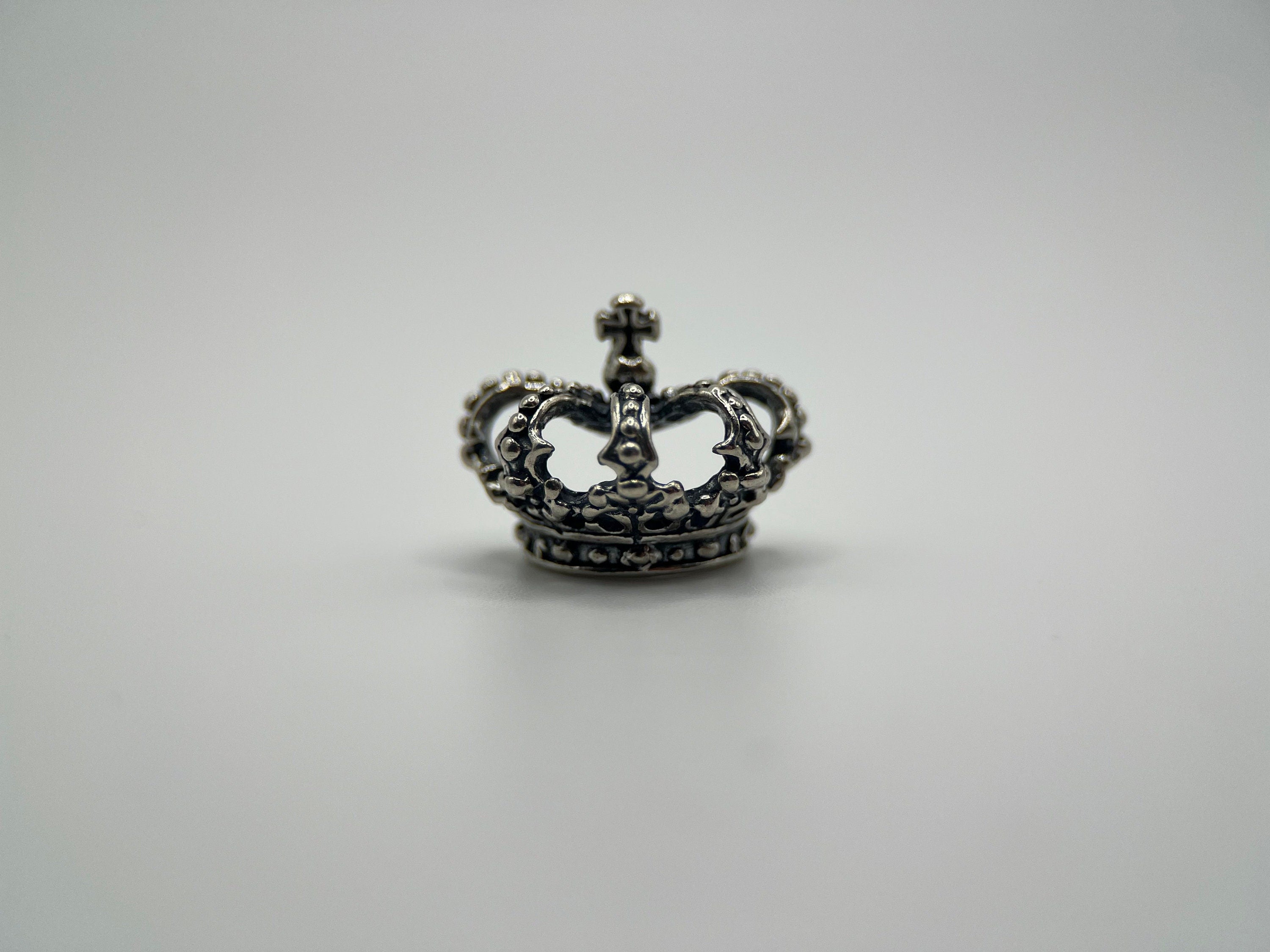 Vintage style Sterling Silver Crown Pendant Necklace