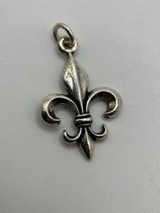 925 Oxidized Silver Fleur de Lis Pendant// 925 Sterling Silver // Silver Fleur De Lise Pendant // French Arms Pendant