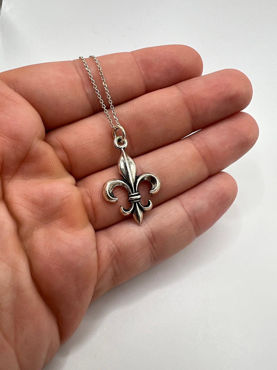 925 Oxidized Silver Fleur de Lis Pendant// 925 Sterling Silver // Silver Fleur De Lise Pendant // French Arms Pendant