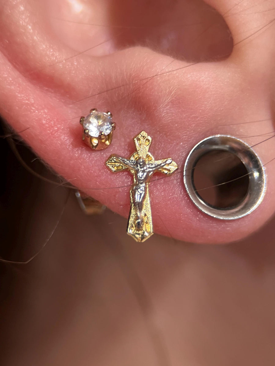 14K gold Cross Stud Earring - Detailed Gold Cross Earrings - Christmas Gift - Minimalist Cross Earrings - Christian Gift - Gift for Her